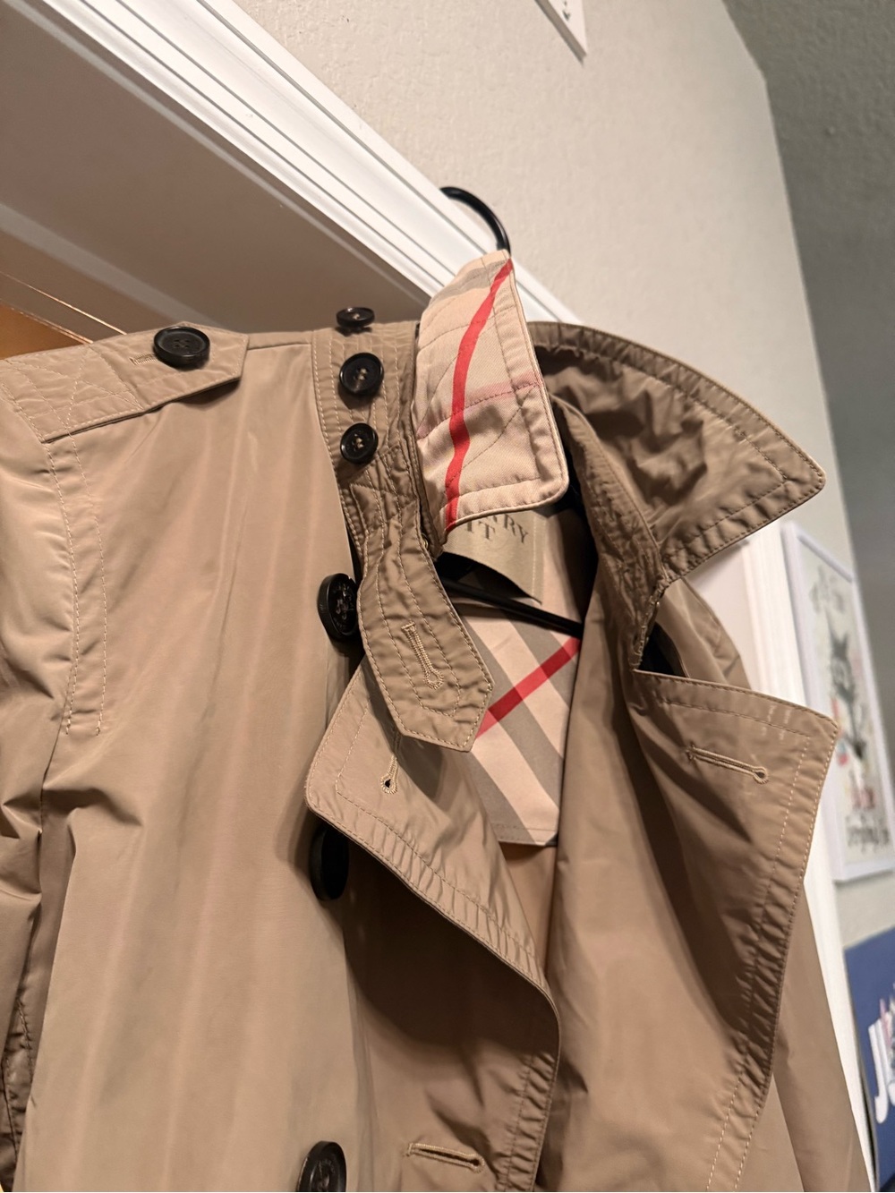 Burberry Tan Double-Breasted Short Trench Coat - Picture 9 of 11